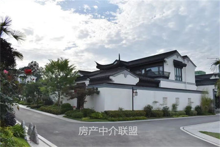 经典时代3室2厅1卫41万100m2简装出售